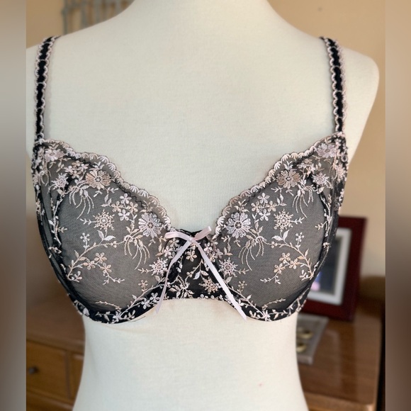 Apt. 9 Other - NWOT Apt. 9 Black and Pink Lace Underwire Bra